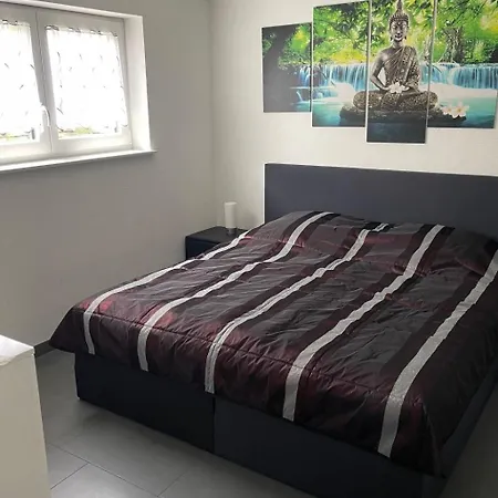 Appartamento In Ruhiger Lage In Seenaehe By Interhome